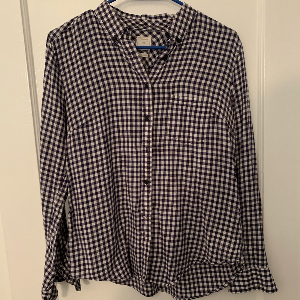 Gap Button Up Shirt